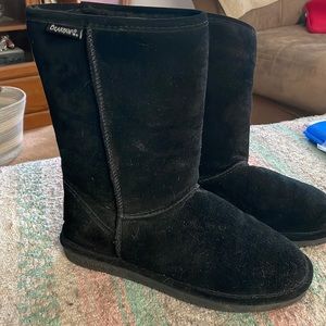 Woman’s  Bearpaw Boots